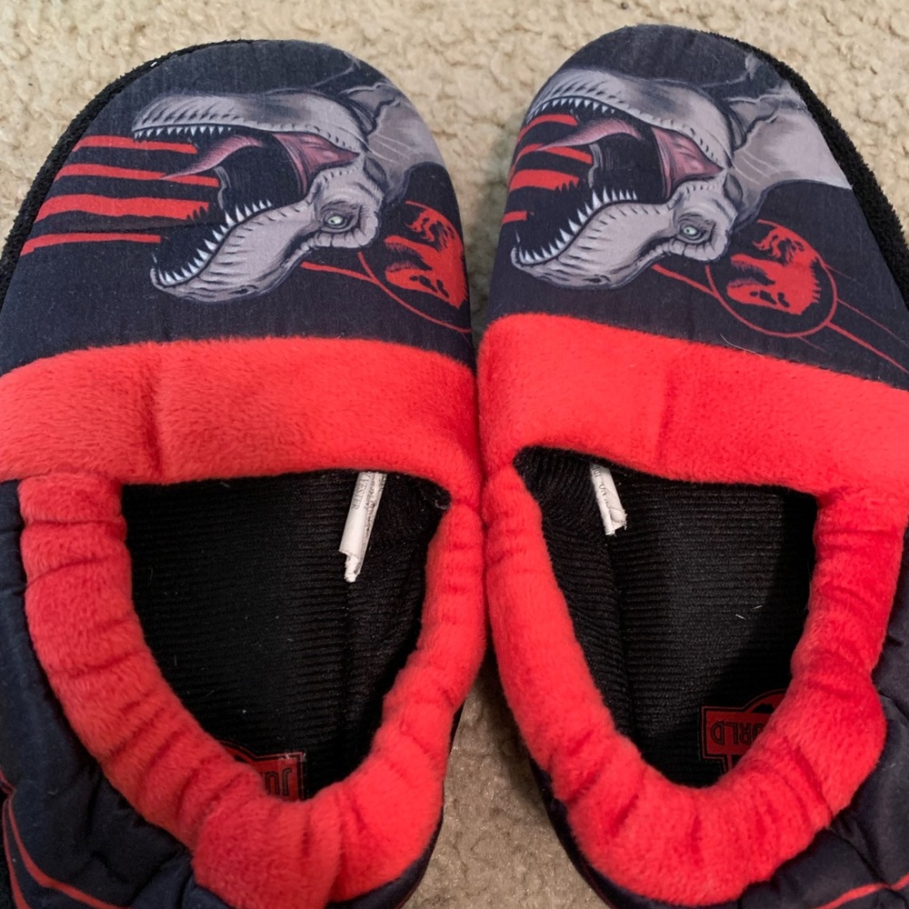 Kids Jurassic World slippers